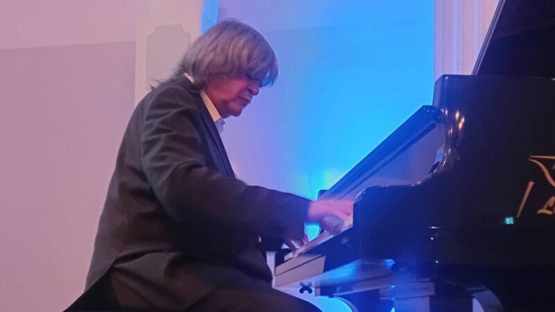 Live in Moers: Boogie-Weltstar Zwingenberger macht Jubiläumsgala perfekt