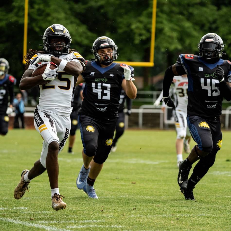 Saisonstart in der GFL2: Krefeld Ravens starten mit Statement in Minden in die Saison