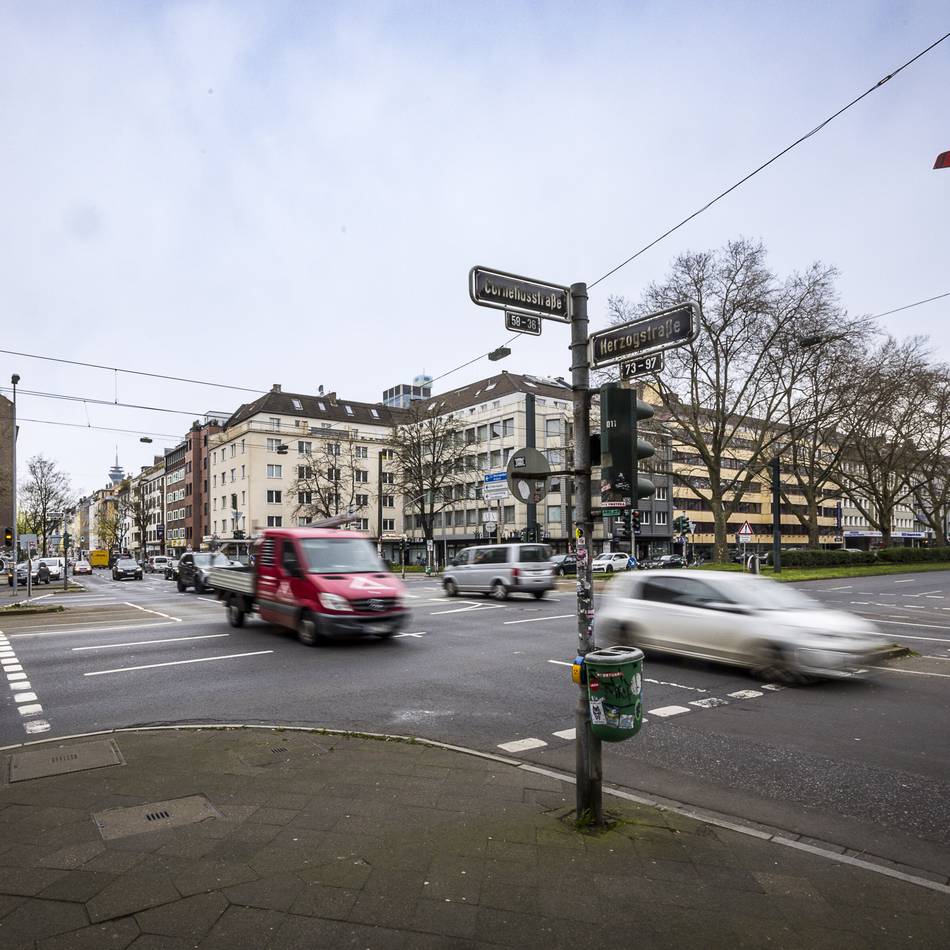 Bauarbeiten der Stadtwerke: Herzogstraße in Düsseldorf bis Dezember teilweise gesperrt