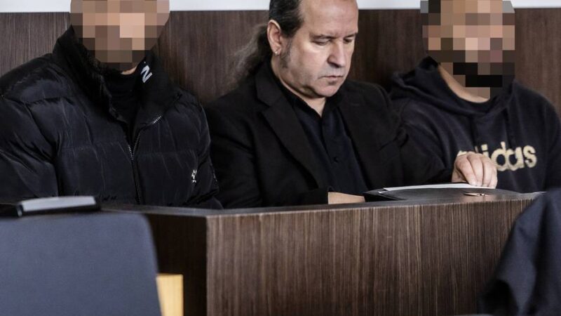 Prozess in Düsseldorf: 700.000 Euro-Uhr nahe der Kö geraubt – zwei Männer vor Gericht