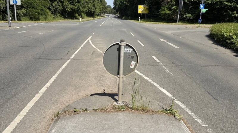 Landstraßen am Niederrhein: NRW investiert Millionen in Straßen in Xanten und Rheinberg