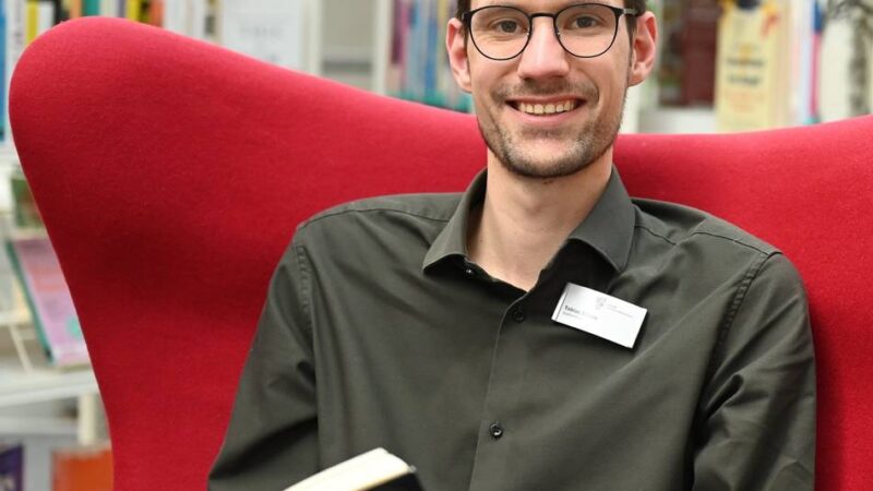 Tobias Jatzen im Gespräch: „Die Bücherei muss ein Spiegel der Gesellschaft sein“
