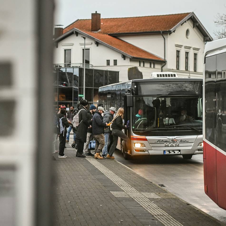 Schutz für Schulkinder: Alkoholverbot am Klever Bahnhof gefordert