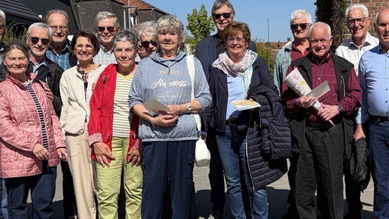 Schwelgen in Erinnerungen: Eisernes Klassentreffen in Menzelen-Ost