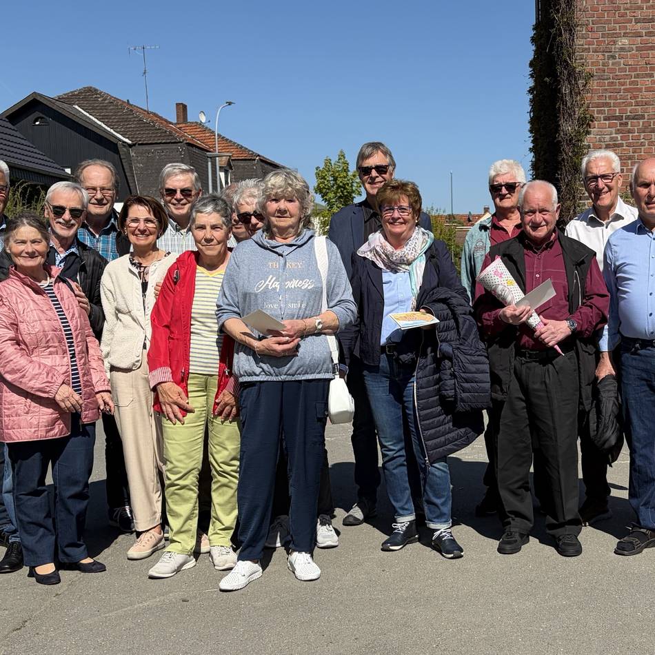 Schwelgen in Erinnerungen: Eisernes Klassentreffen in Menzelen-Ost