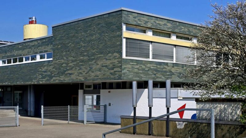 Größte Grundschule in Radevormwald: Die Grundschule neben dem Rathaus