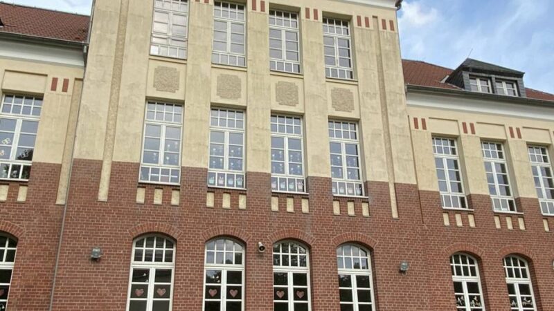 Stadt will Angebot erweitern: Grundschulen als Stadtteiltreffs für Familien