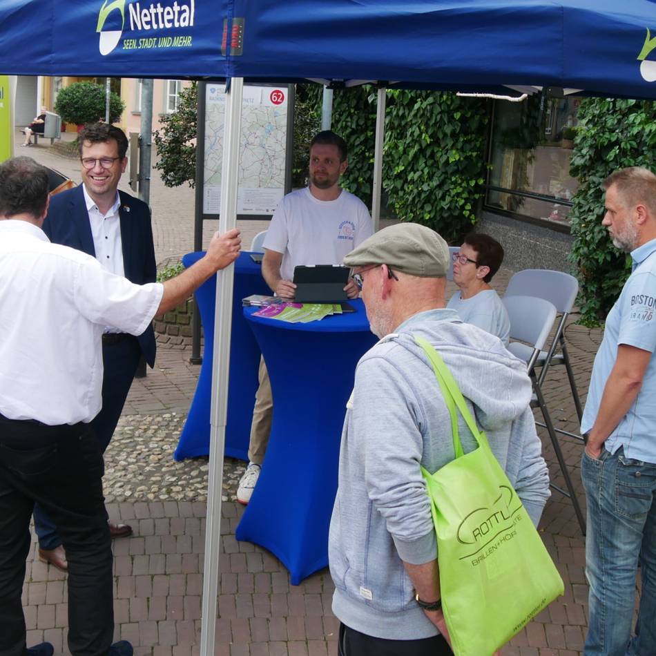 Dialog in Kaldenkirchens Fußgängerzone: Bürgermeister Küsters lädt zum Gespräch ein