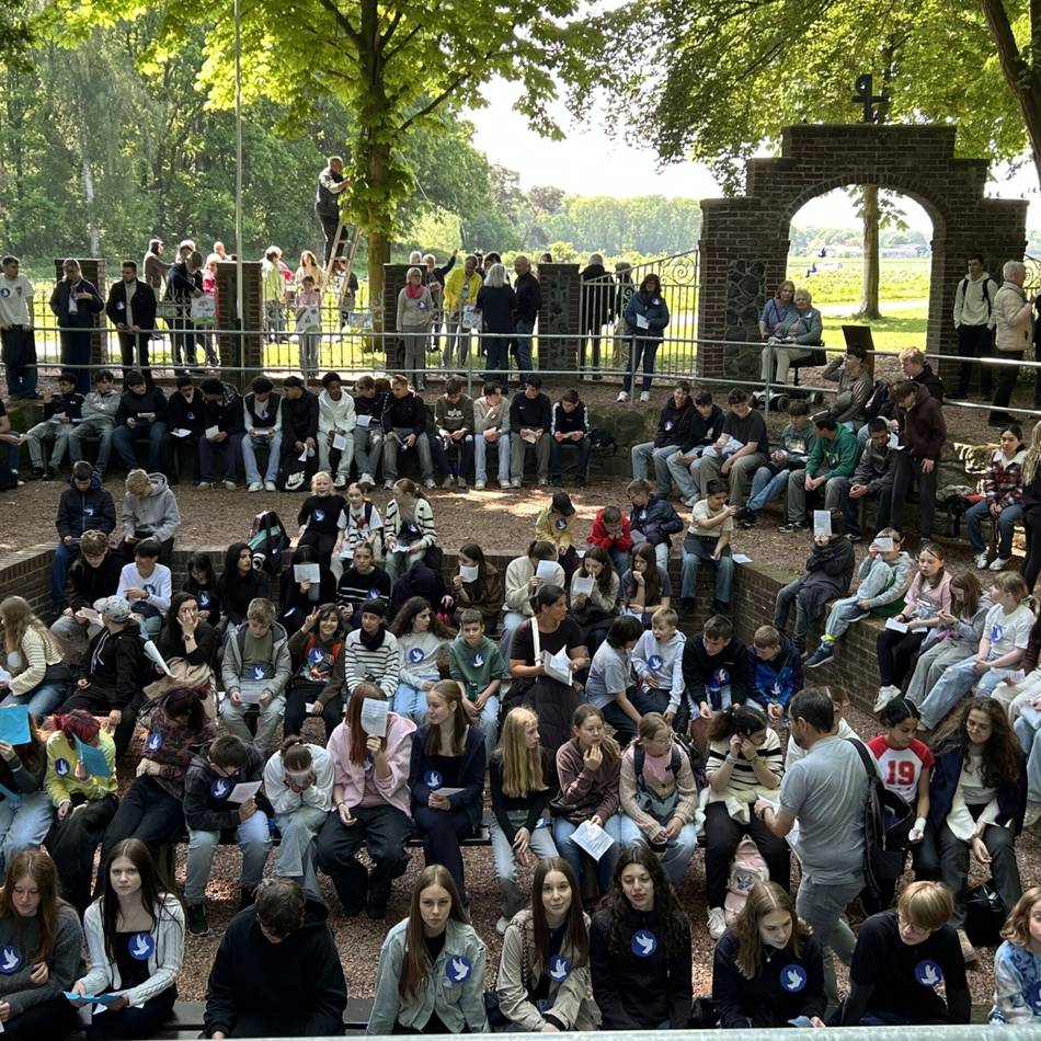 Friedensmarsch in Nettetal: Schüler setzten ein Zeichen für den Frieden