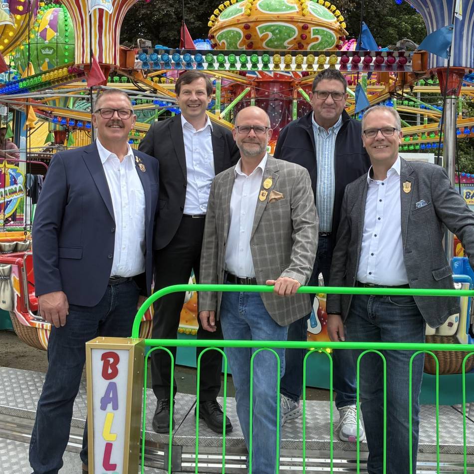 Mehr als 80 Fahrgeschäfte in Neuss: Das sind die größten Attraktionen auf der Further Kirmes 2026