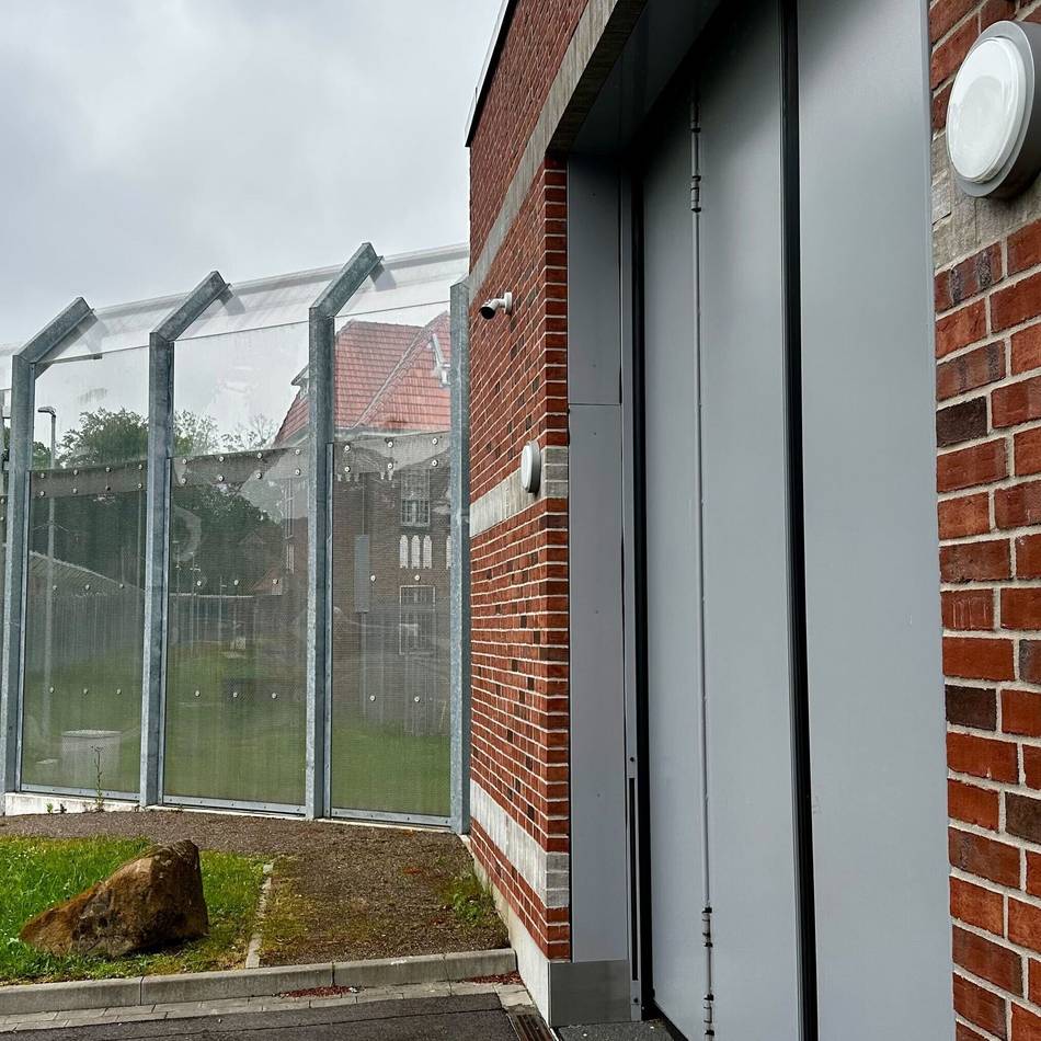 LVR-Klinik Bedburg-Hau: Blicke hinter die Mauern der Frauen-Forensik