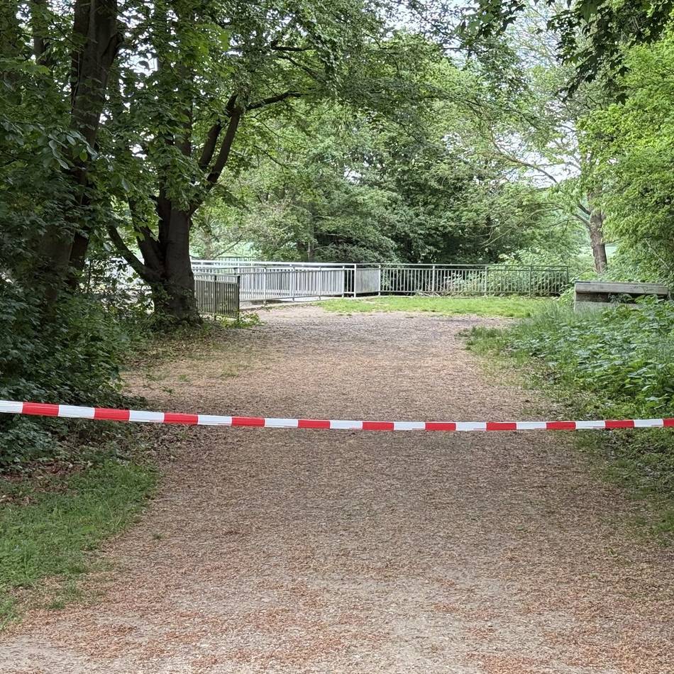 Schon wieder Grevenbroich: Paddler macht grausigen Fund – Retter bergen erneut Leiche aus der Erft