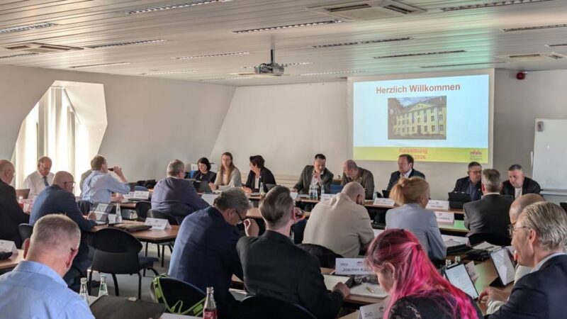 Diskussion in Brüggen: Finanzausschuss berät erneut zu Straßenreinigungsgebühren