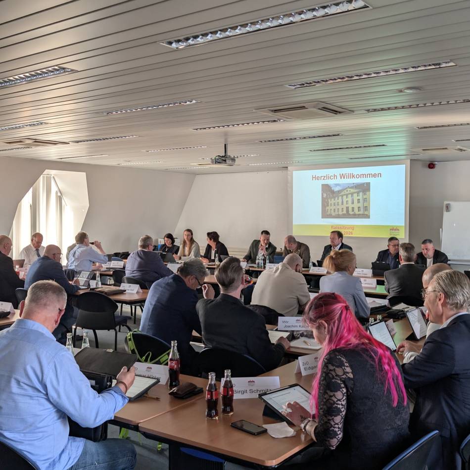 Diskussion in Brüggen: Finanzausschuss berät erneut zu Straßenreinigungsgebühren