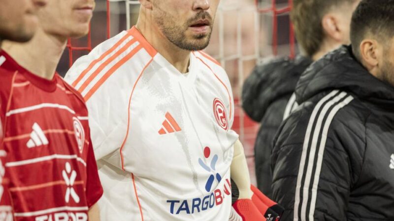 Er beschwört schon den Fußballgott: „Sehe Fortuna echt gefährdet“ – Ex-Düsseldorfer bereitet nicht das Schalke-Spiel Sorgen