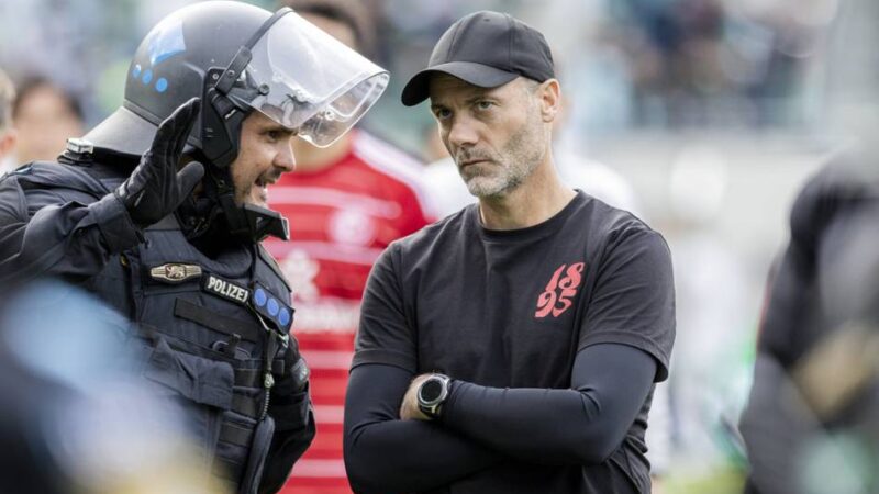 Nach dem Abstieg: So erlebte Trainer Ende den Tag der vielen Abschiede bei Fortuna