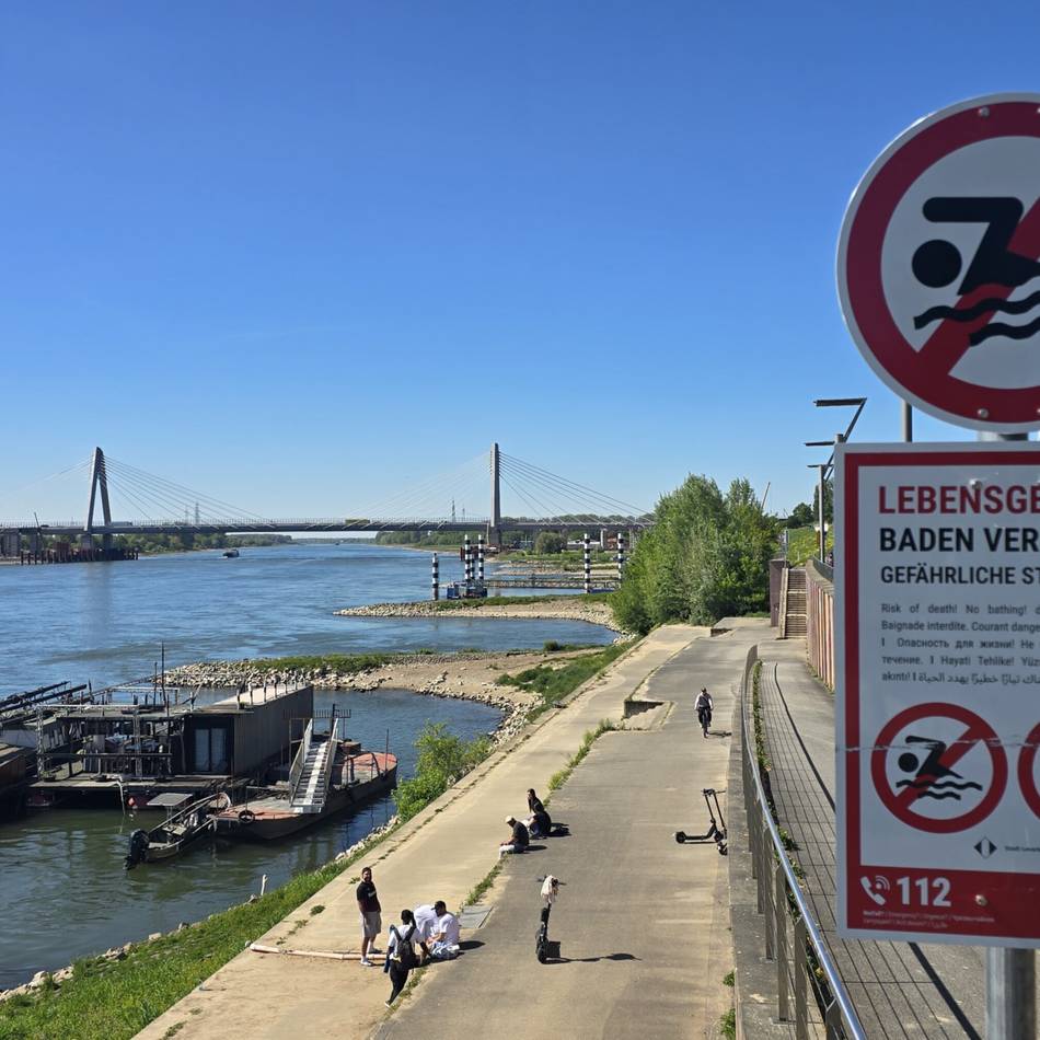 Lebensgefahr am Fluss: Badeverbot für Rhein – Stadt Leverkusen stellt Warnschilder auf