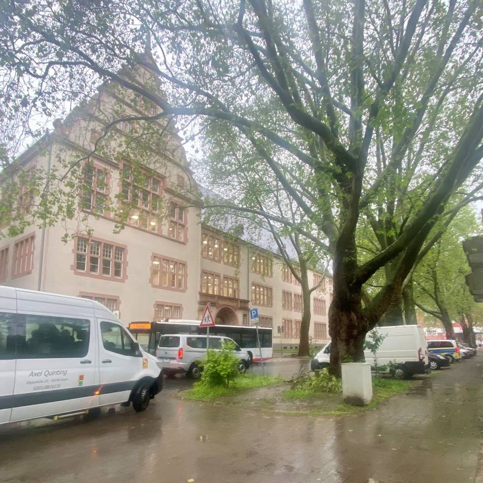 Droh-E-Mail gegen Gymnasium: Wieder Gewaltandrohung an Duisburger Schule