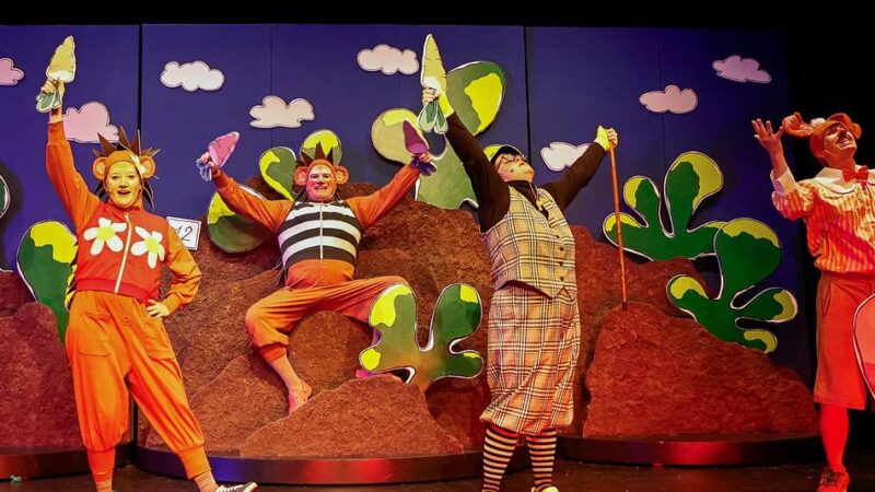 In der Rheinberger Stadthalle: Kindertheaterreihe endet mit dem Märchen „Hase und Igel“