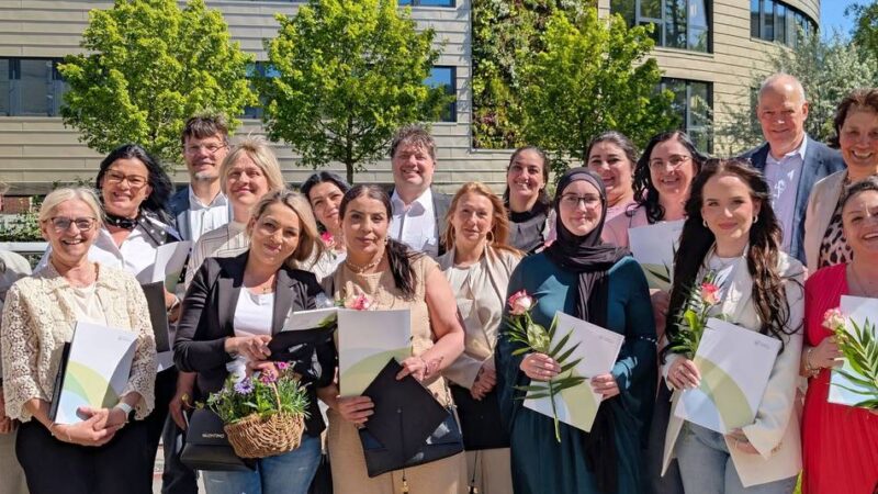 Ausbildung in Teilzeit: Klinikum Leverkusen bietet Job-Chance für Alleinerziehende