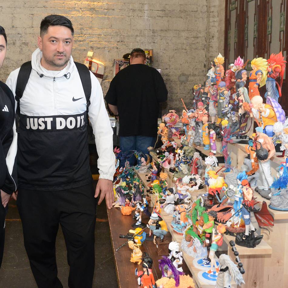 Premiere im Gare du Neuss:  Retro-Börse wird zum Treffpunkt für Nerds und Nostalgiker