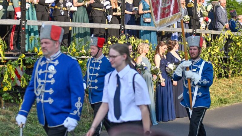 Brauchtum in Kempen: Voescher Junggesellen feiern ihr Schützenfest