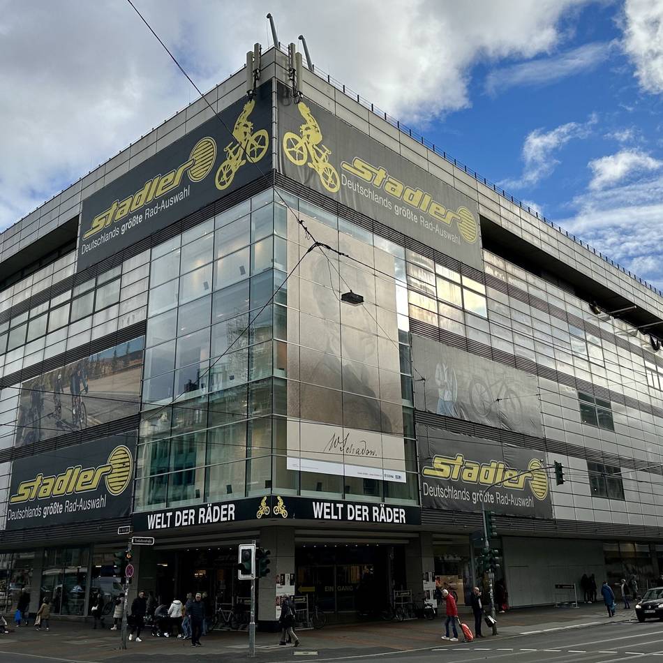 Früheres Kaufhaus in Düsseldorf: Bevor die Oper kommt – Kaufhof-Dach wird zur Kulturbühne