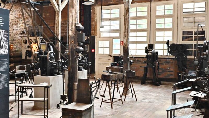Feilenfabrik Ehlis an der Stadtgrenze Wermelskirchen / Remscheid: Alte Maschinen erzählen jetzt ihre Geschichte selbst