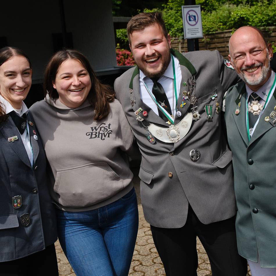 Schützenfest in Tiefenbroich: Schützen feiern neuen König