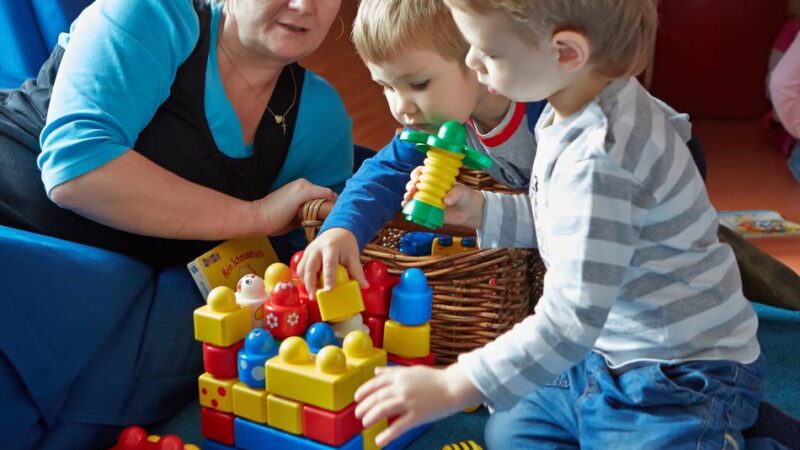 Tag der Kinderbetreuung: Moerser Bürgermeisterin dankt Kita-Fachkräften per Video