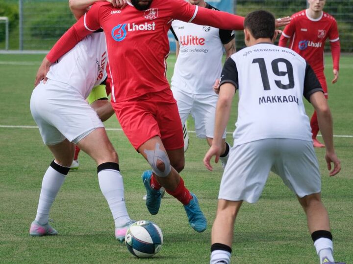 Dramatisches Finale: 1. FC Wülfrath dreht 0:2-Rückstand und holt den Kreispokal