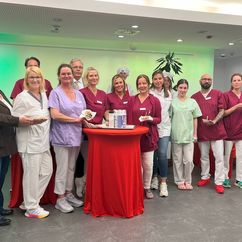 Besondere Aktion: Poffertjes für die Mitarbeiter des Krankenhauses in Geldern