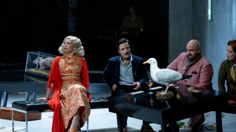 „Die Möwe“ im Landestheater Neuss: Freiheit und Glück lassen sich schnell verpassen