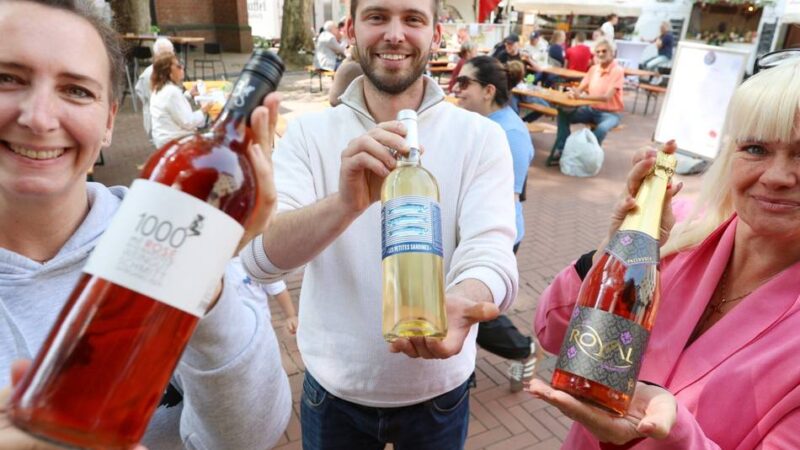 Event in Opladen: Volle Straßen, verhaltene Umsätze beim Frühlingsfest