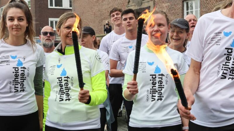 Zeichen der Verständigung: Freiheitsfeuer überquert erneut die Grenze nach Emmerich