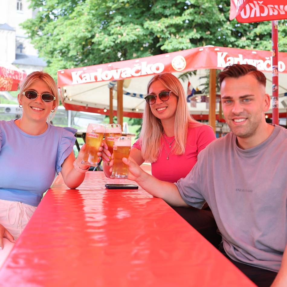 Biergarten am Geropark in Mönchengladbach: Prost! Bierbörse lockt mit Spezialitäten aus aller Welt
