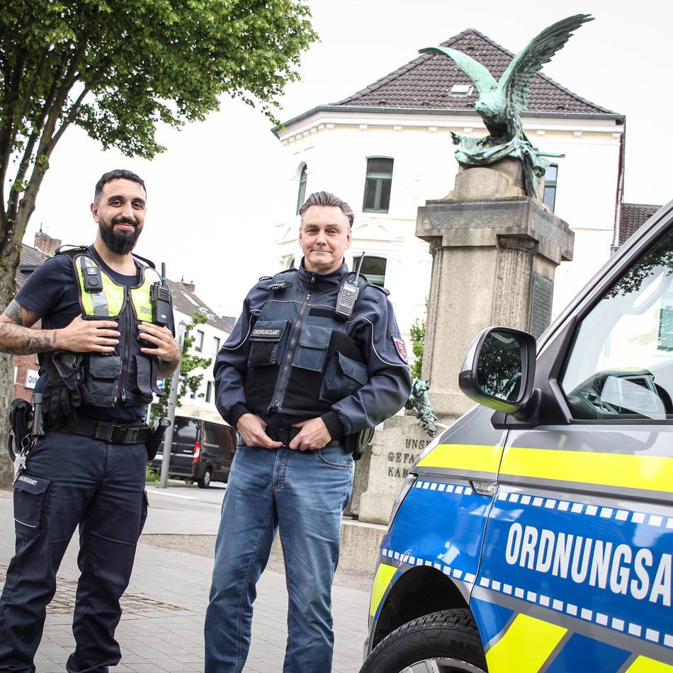 Bettler, Ruhestörer, Schulschwänzer und mehr: OSD in Grevenbroich ahndet 2025 rund 1500 Verstöße