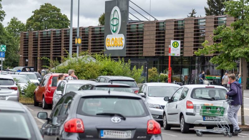 Landgericht Krefeld: Polizistin mitgeschleift – Anklage wegen versuchten Totschlags