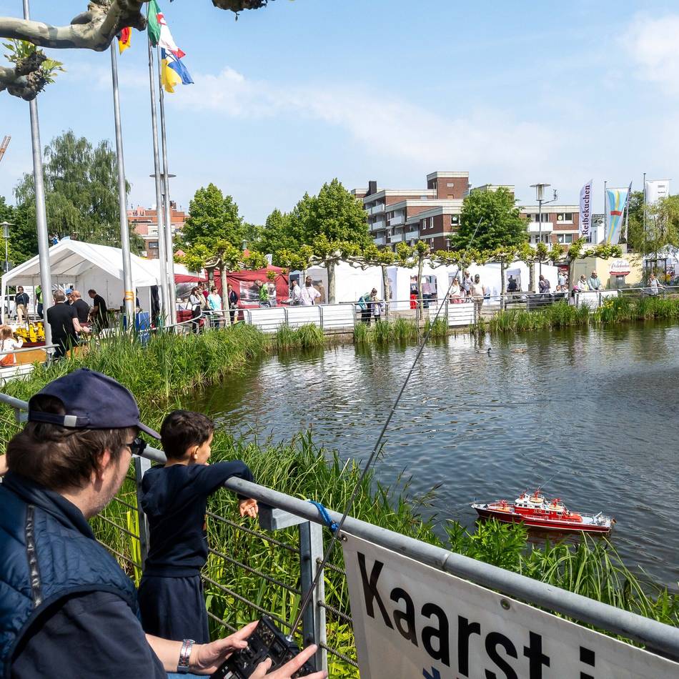 Werbegemeinschaft Rathaus-Arkaden: Familien feiern Muttertag auf dem Kaarster Maimarkt