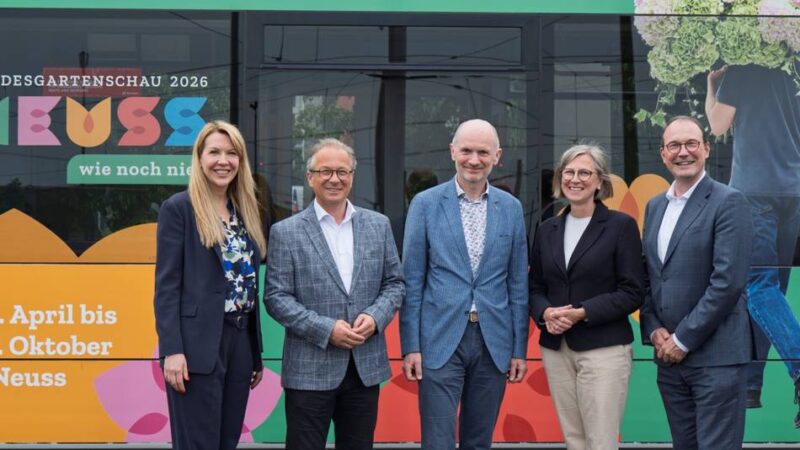 Unternehmen wird Partner der Laga Neuss: Rheinbahn schickt „Blumenbahn“ auf die Gleise