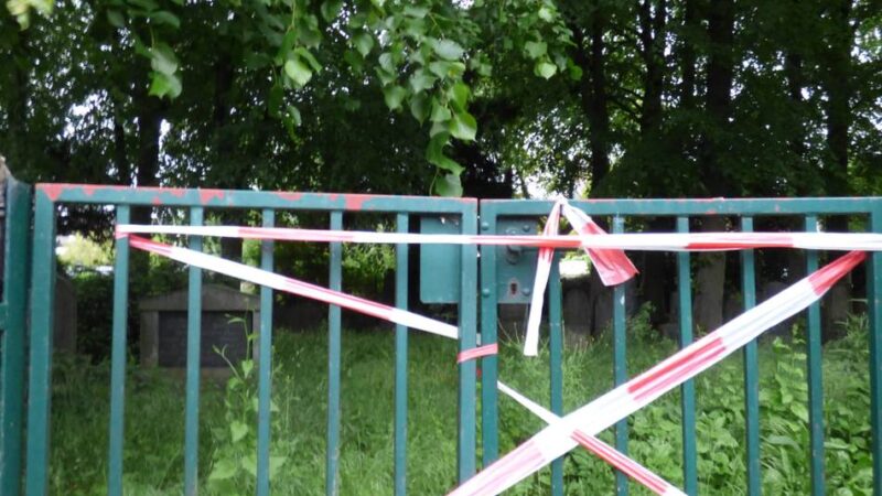 Anlage an der Alleestraße soll saniert werden: Trauriger Anblick des jüdischen Friedhofs in Jüchen