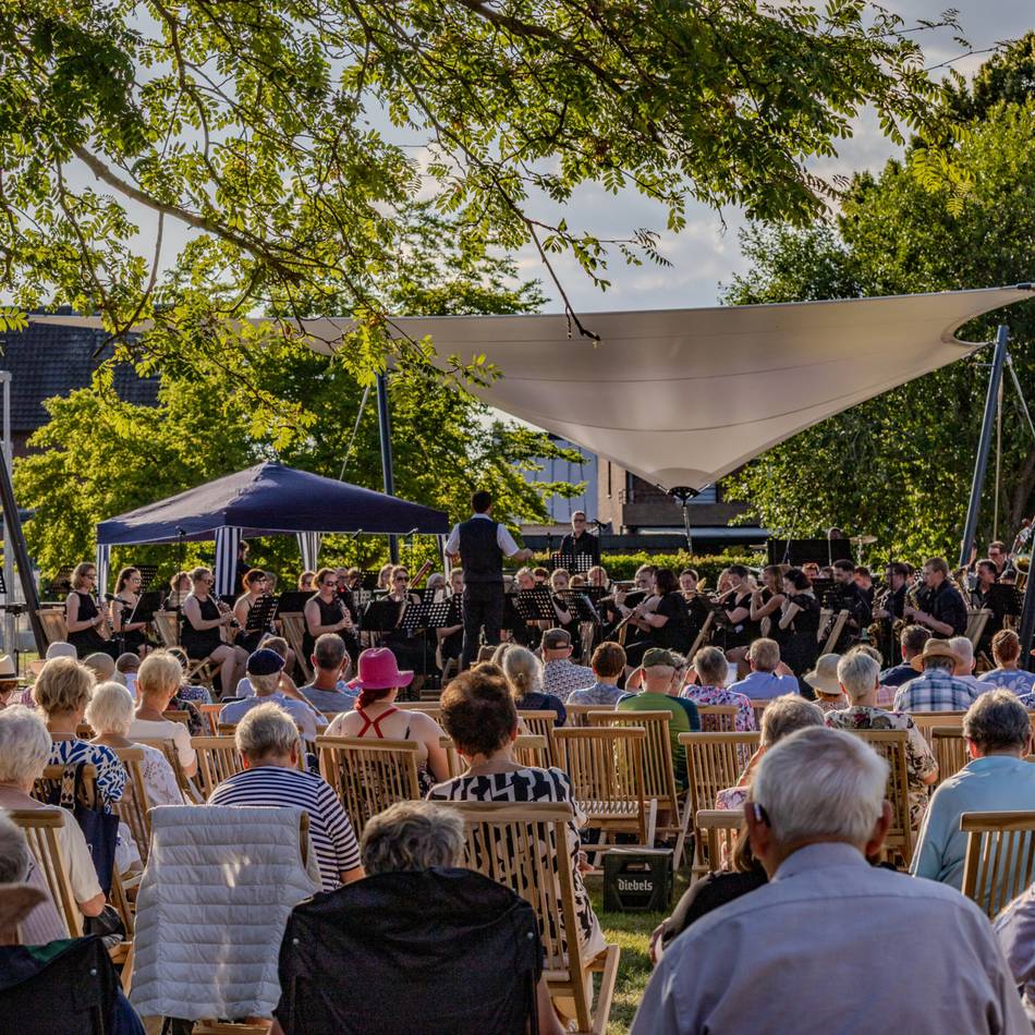 Sommerkonzert am 20. Juni: Filmmusik und sinfonische Highlights im Bürgerpark Nieukerk