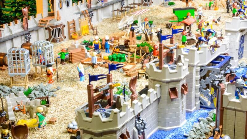 Oberbergischer Kreis: Playmobil-Figuren erobern wieder Schloss Homburg