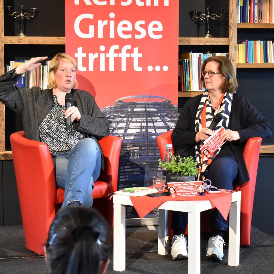 Polit-Treff im Bürgerhaus Ratingen : Debatte um Schlupflöcher im Steuerrecht