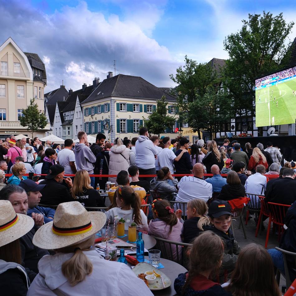 WM 2026 in Ratingen: Public Viewing wieder auf dem Marktplatz