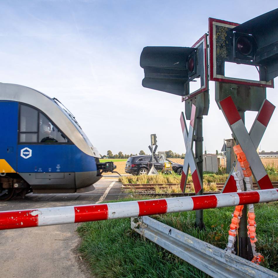Einschränkungen beim „Niersexpress“: Bahn arbeitet an Bahnübergängen in Kempen und Krefeld
