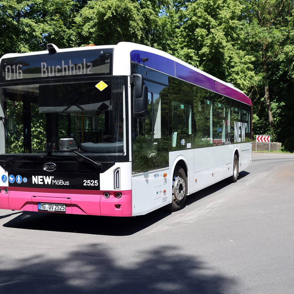 Mobilität in Mönchengladbach: Wenn die E-Busse aus China ferngesteuert werden können