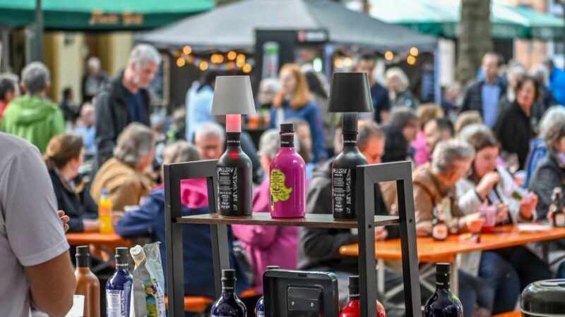 Plaudern, essen und trinken: Erster Feierabendmarkt der Saison in Kempen