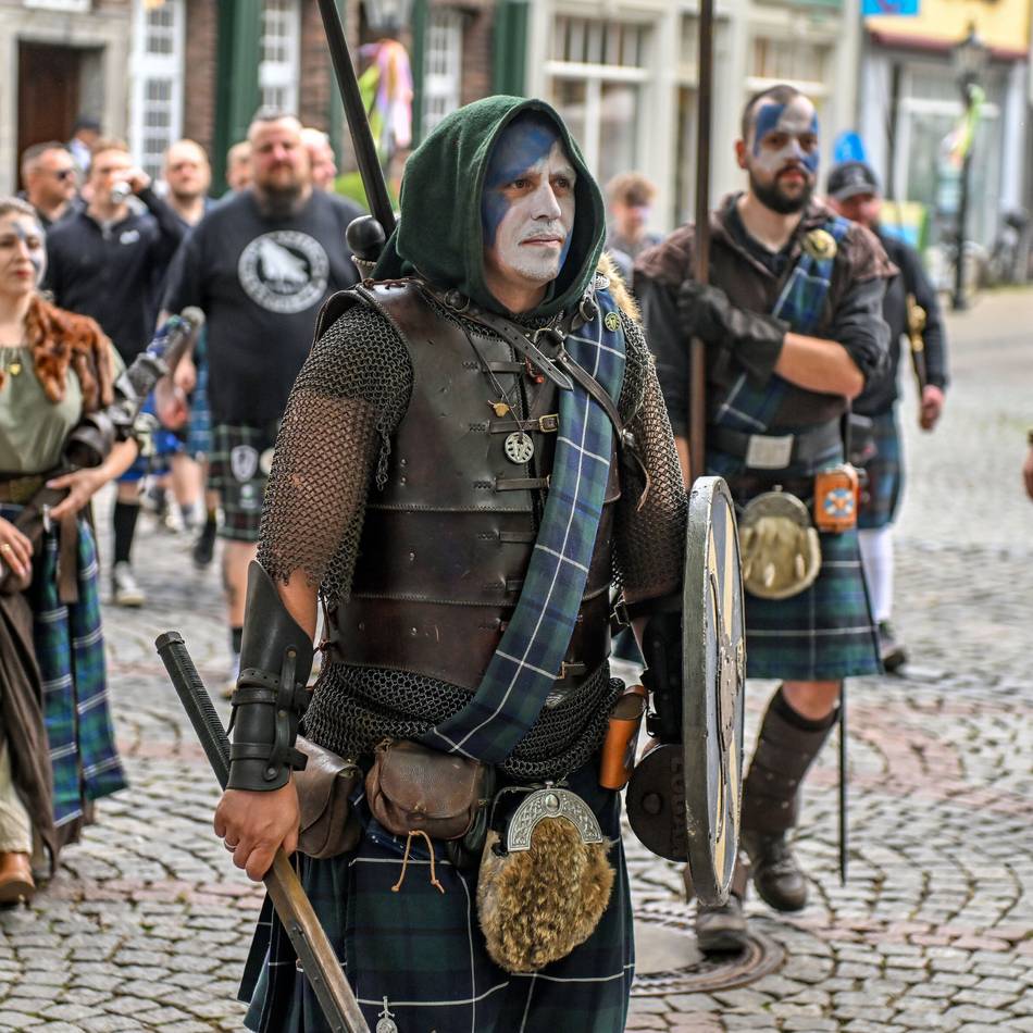 Highland-Games 2026 in Kempen: Clanschild verschwunden –  Clan MacMahoon sucht Hilfe