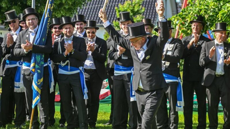 Kaiservogelschießen im Wemb: Norbert Hermens ist der Kaiser von Weeze